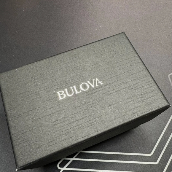 Bulova Gold Women's Watch - Picture 7 of 9